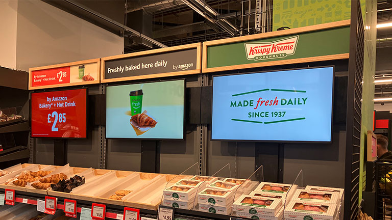 Revolutionizing Retail: How Digital Signage Boosts Engagement and Sustainability